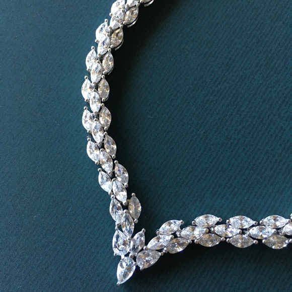Rhinestone Necklace, New, never worn. - Picture 4 of 14